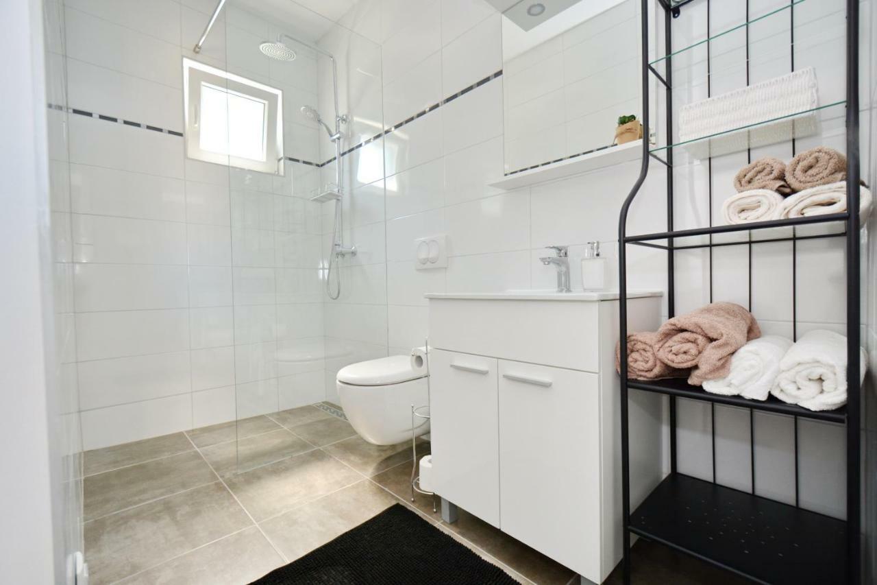 נין Apartments Piazza מראה חיצוני תמונה