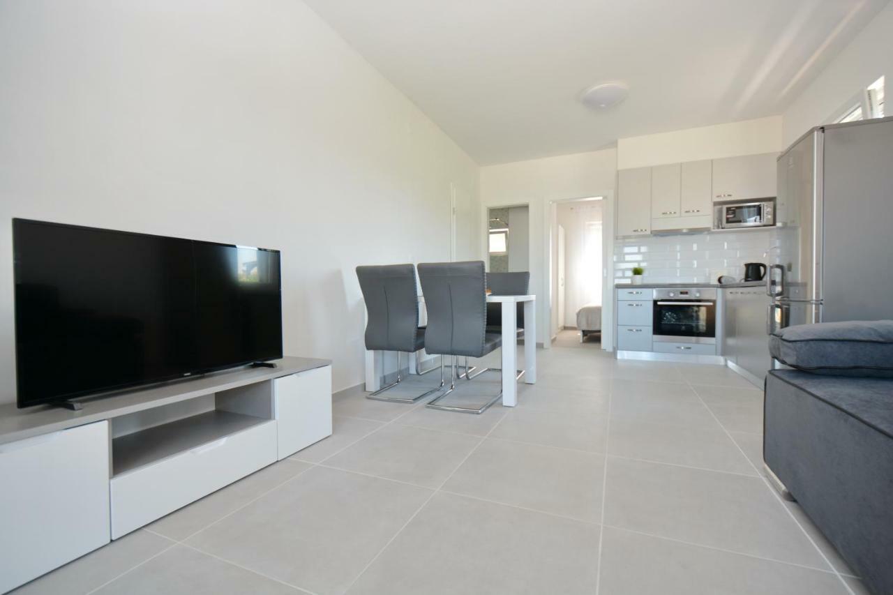 נין Apartments Piazza מראה חיצוני תמונה