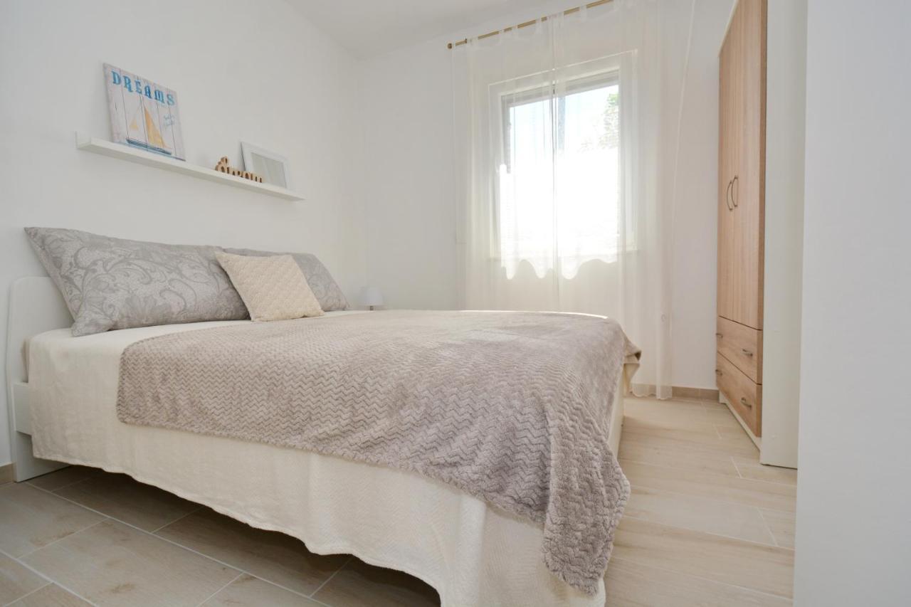 נין Apartments Piazza מראה חיצוני תמונה